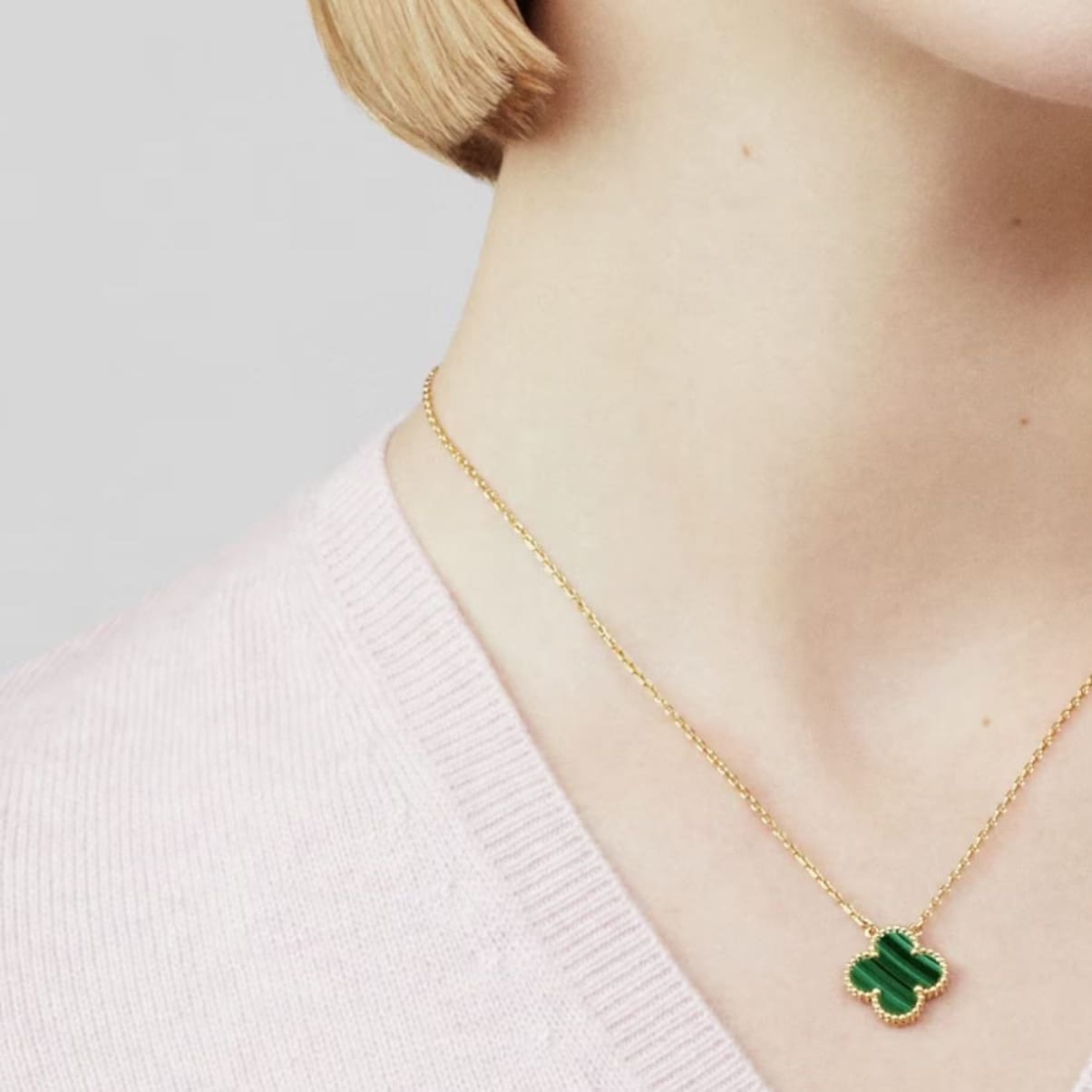 GOLD-GREEN CLOVER NECKLACE